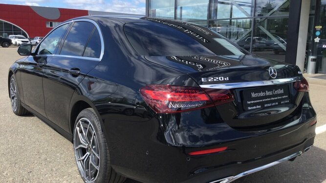E 220 D 4MATIC